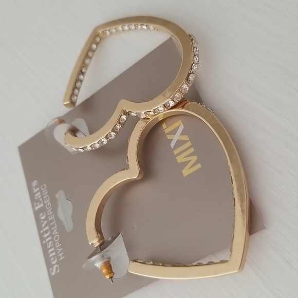 Large Gold Heart Post Earrings with Crystals, NWT - Picture 2 of 7